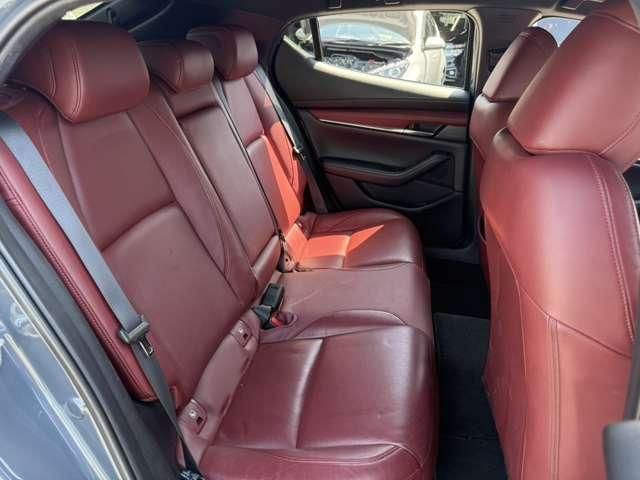 MAZDA3 FASTBACK
