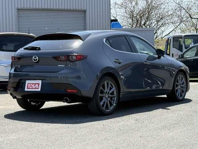 MAZDA3 FASTBACK