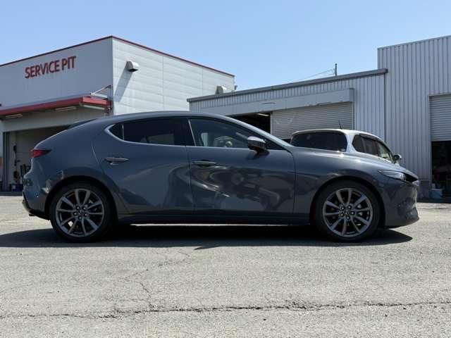 MAZDA3 FASTBACK