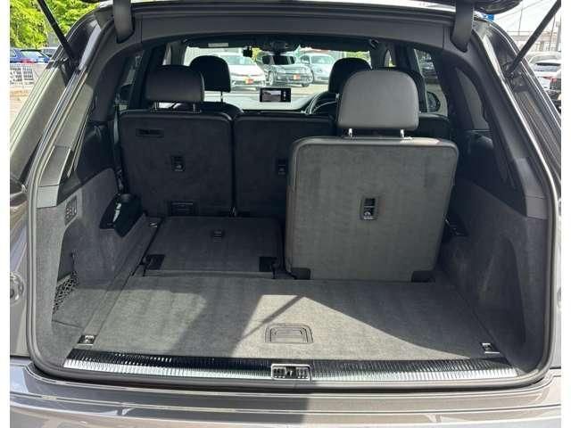 AUDI  Q7
