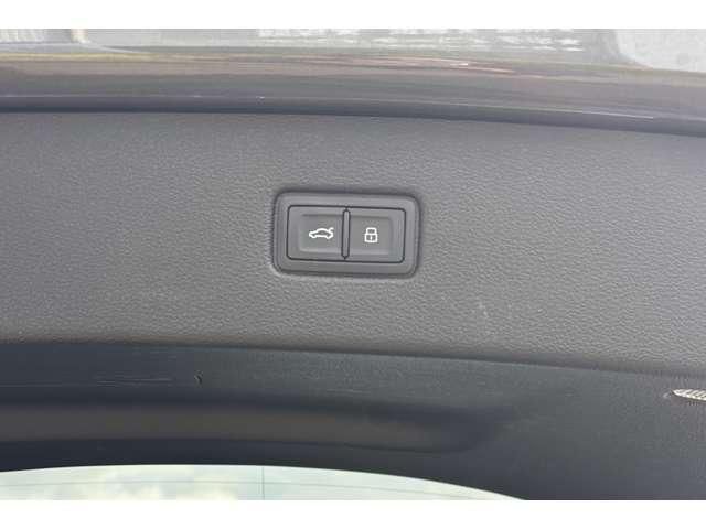 AUDI  Q7