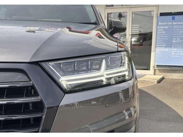 AUDI  Q7
