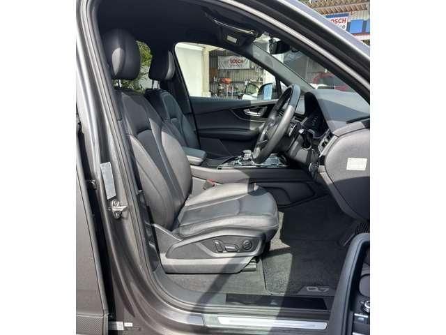 AUDI  Q7