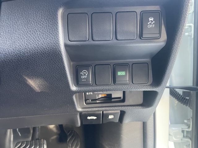 X-TRAIL 2WD