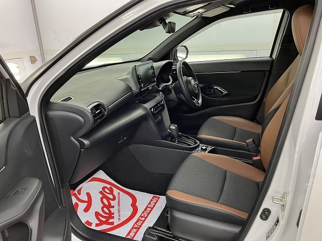 YARIS CROSS HYBRID