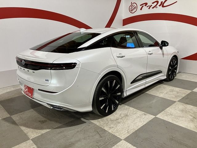 CROWN CROSSOVER