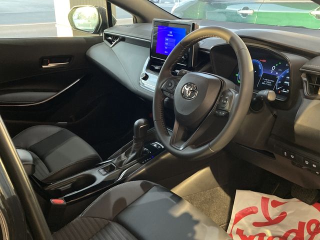 COROLLA TOURING HYBRID 4WD