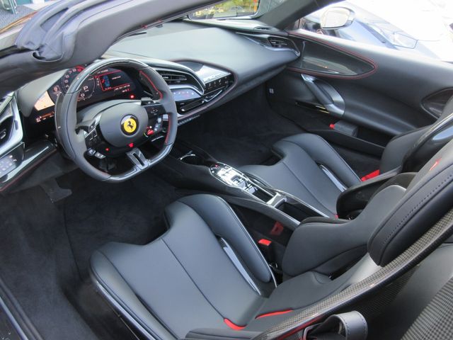 FERRARI SF90 Spider