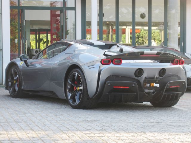 FERRARI SF90 Spider
