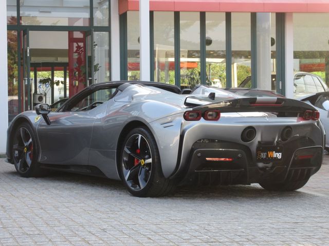 FERRARI SF90 Spider