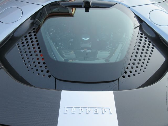 FERRARI SF90 Spider