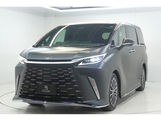 Lexus LM500h