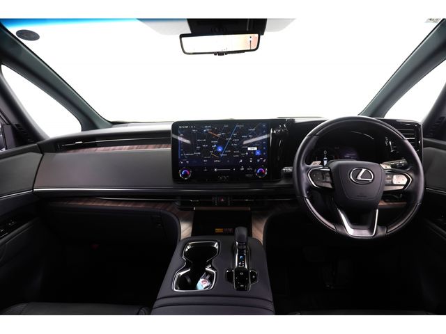 Lexus LM500h