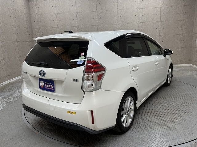 PRIUS Alpha