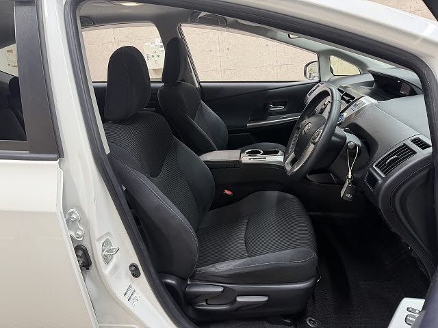 PRIUS Alpha