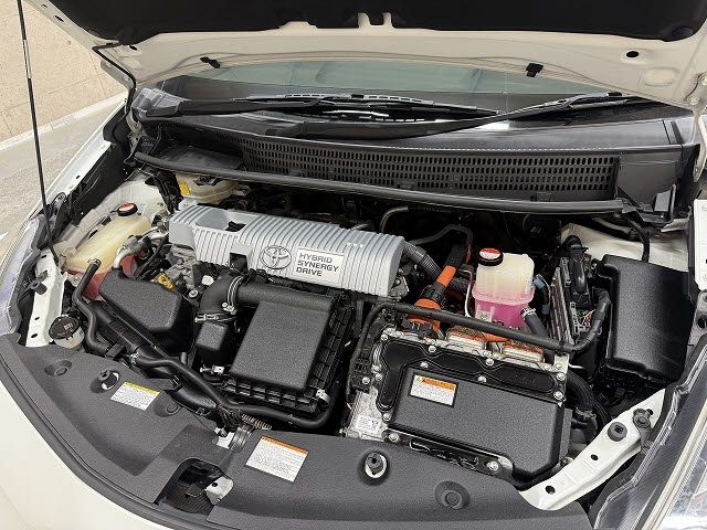 PRIUS Alpha