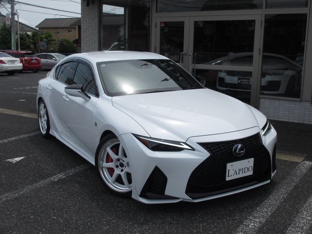 LEXUS IS300h