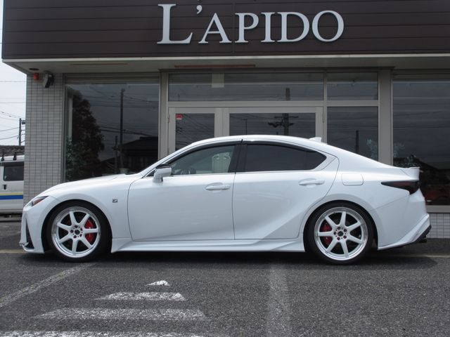 LEXUS IS300h