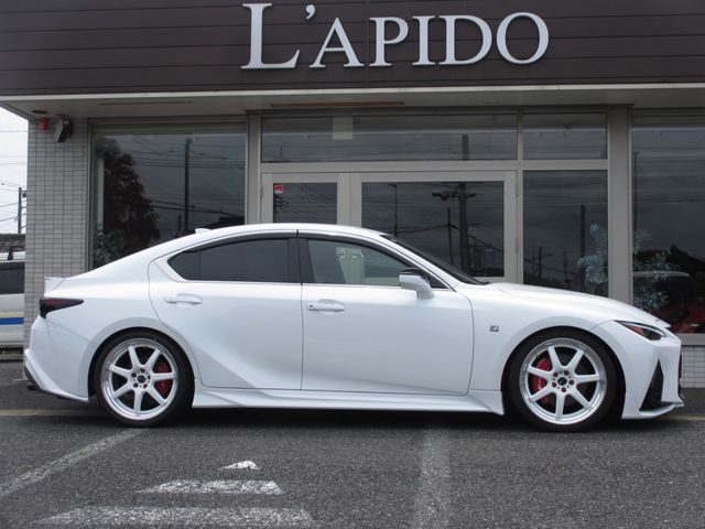 LEXUS IS300h