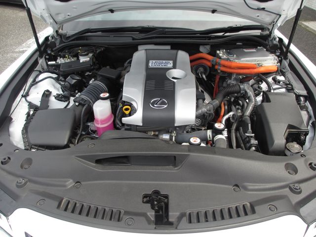LEXUS IS300h