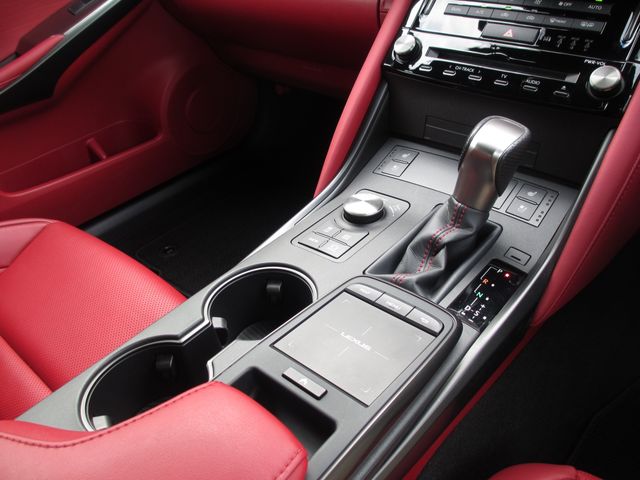 LEXUS IS300h