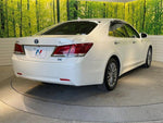 CROWN sedan hybrid