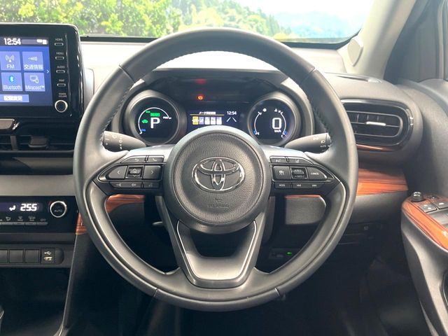 YARIS CROSS HYBRID