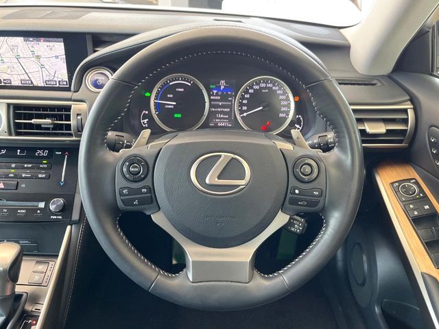 LEXUS IS300h