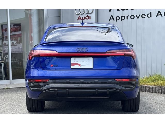 AUDI Q8 e-tron SPORTBACK