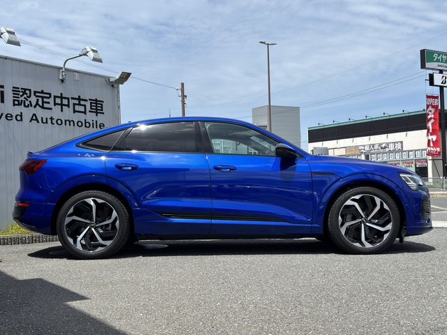 AUDI Q8 e-tron SPORTBACK