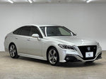 CROWN sedan hybrid