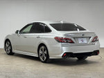 CROWN sedan hybrid