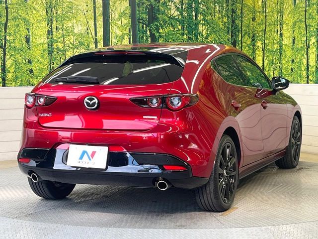 MAZDA3 FASTBACK