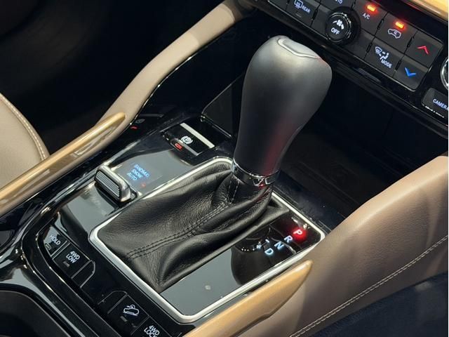 JEEP COMMANDER