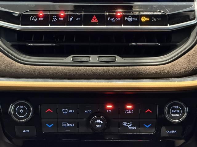 JEEP COMMANDER