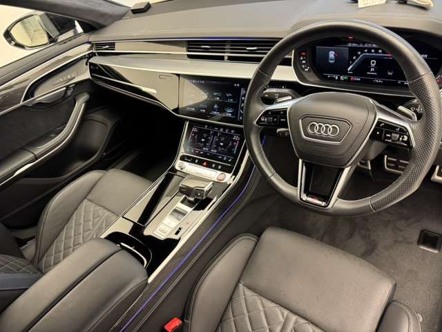 AUDI S8