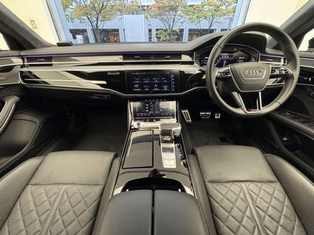 AUDI S8