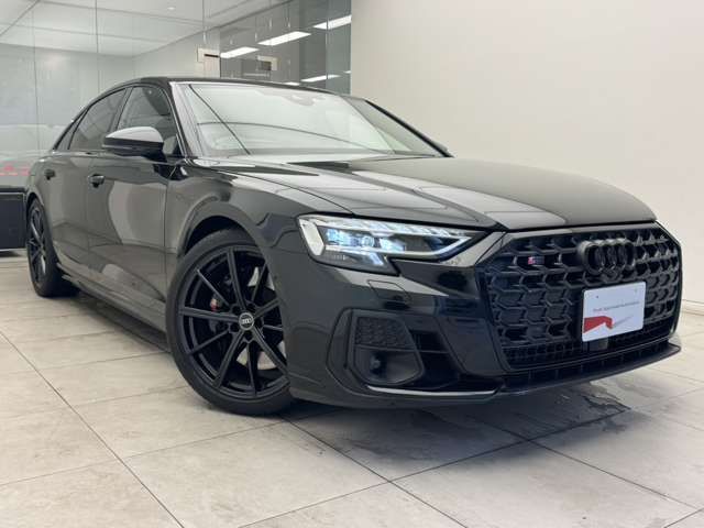 AUDI S8