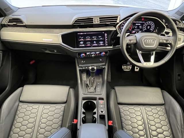 AUDI RS Q3