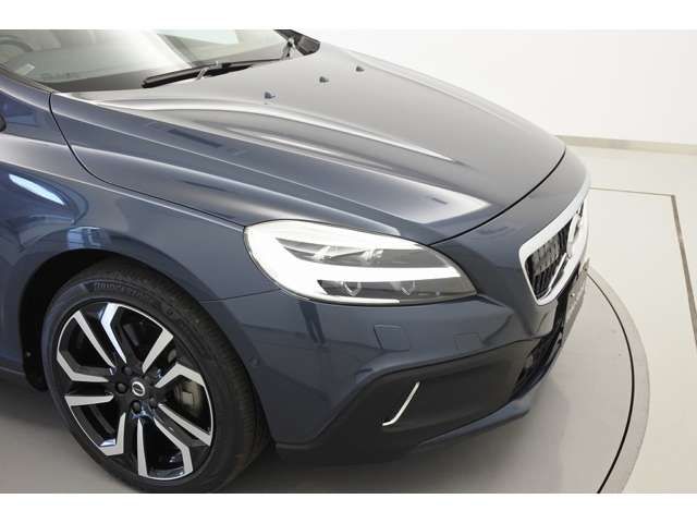 VOLVO V40 CROSS COUNTRY