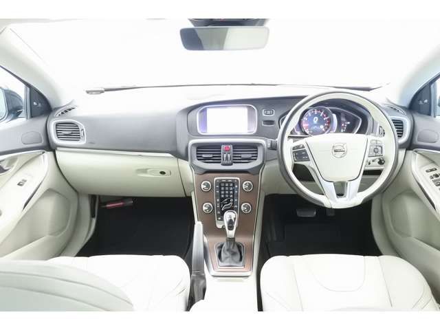 VOLVO V40 CROSS COUNTRY