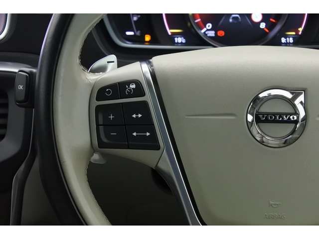VOLVO V40 CROSS COUNTRY