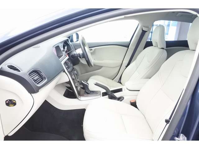 VOLVO V40 CROSS COUNTRY