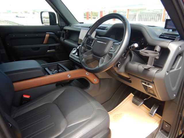 ROVER DEFENDER