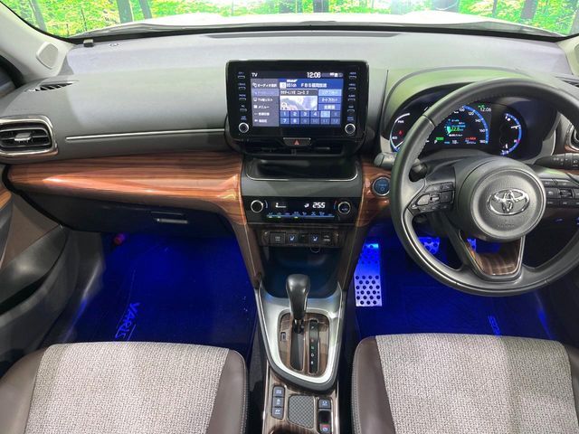 YARIS CROSS HYBRID
