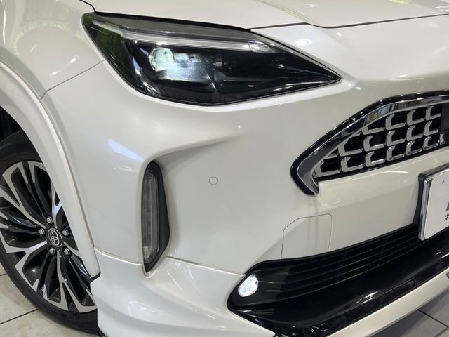 YARIS CROSS HYBRID