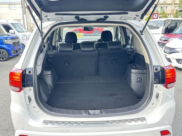 OUTLANDER PHEV