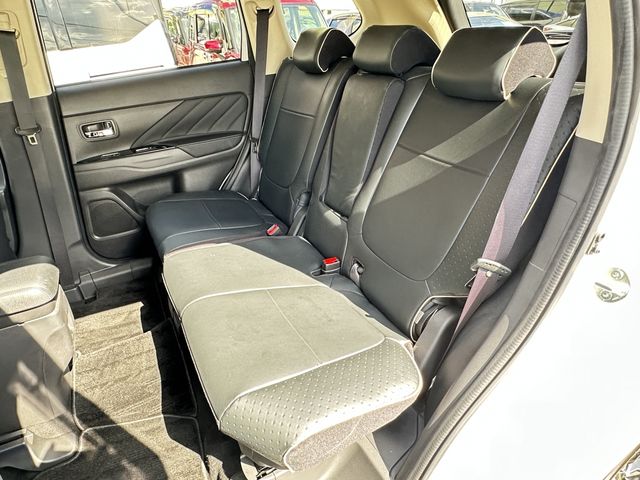 OUTLANDER PHEV