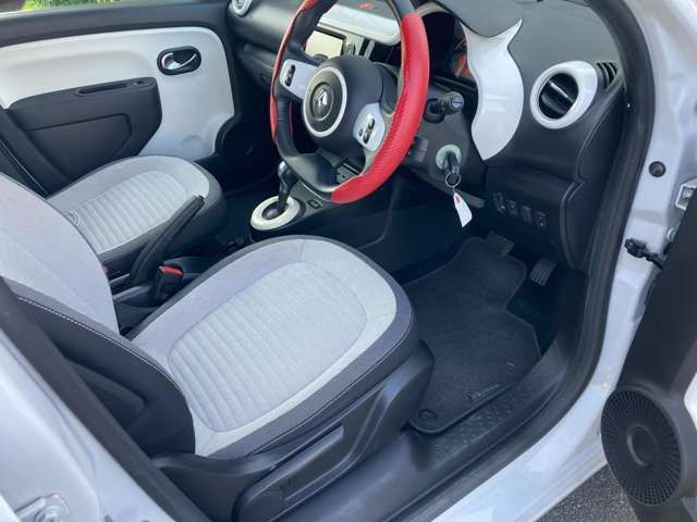 RENAULT TWINGO