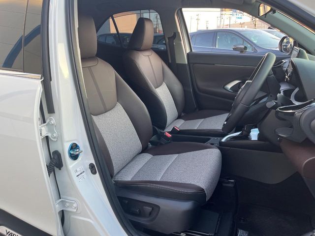 YARIS CROSS HYBRID